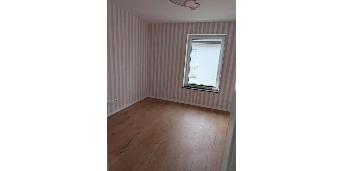 Etagenwohnung Aldenhoven - 4 Zimmer, 165 m&sup2;, 1.750&euro; | Angebot:26524872