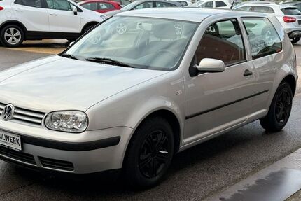 VW Golf 136.390 km 2.899 &euro; Düren 52353
