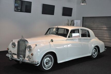 Bentley Andere 192.442 km 43.850 &euro; Eschweiler (bei Aachen) 52249