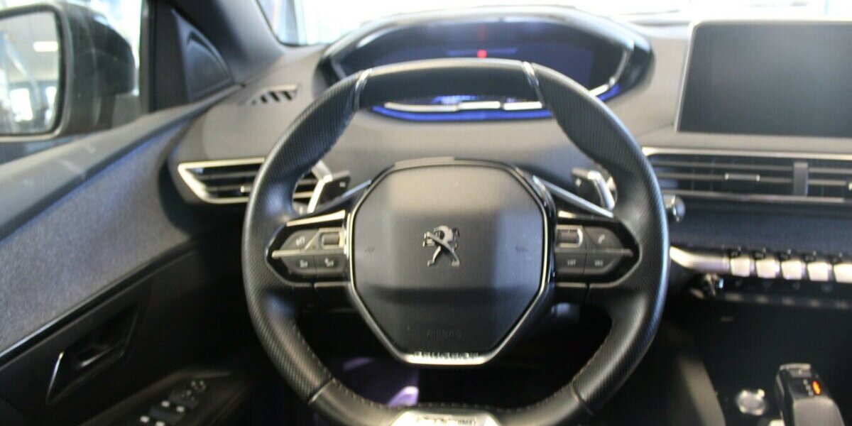 Peugeot 3008 1.5 GT Line 73.030 km 16.980 &euro; Euskirchen 53881