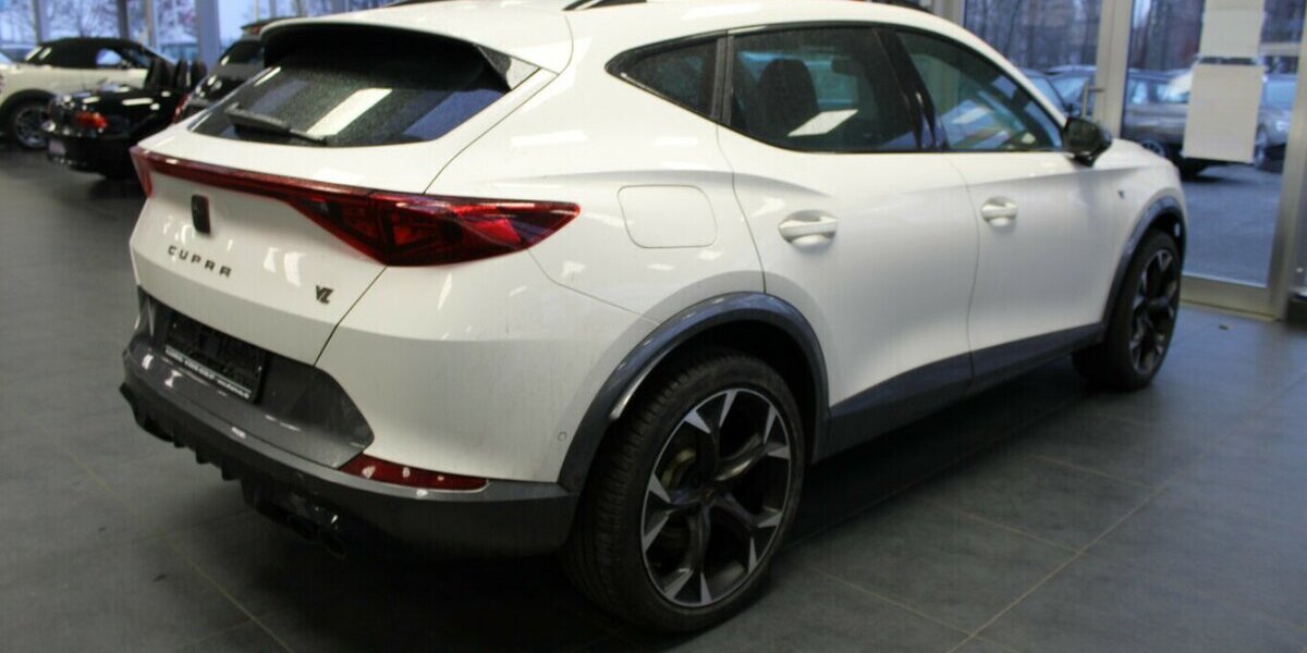 Cupra Formentor VZ 2.0 TSI 4Drive DSG 22.265 km 29.980 &euro; Euskirchen 53881