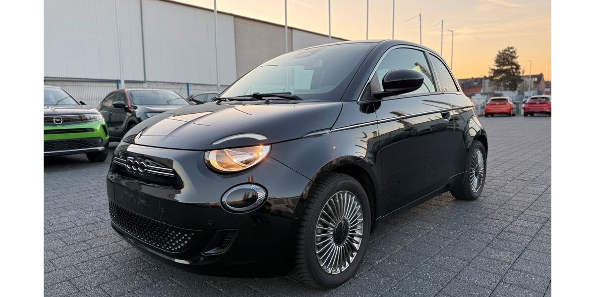 Fiat 500e 24.350 km 15.990 &euro; Alsdorf-Hoengen (bei Aachen) 52477