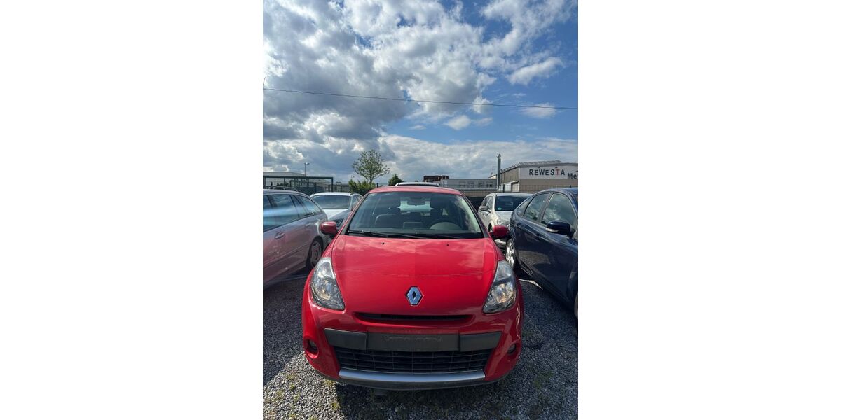 Renault Clio 110.000 km 1.995 &euro; Düren 52351