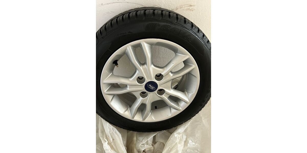 Ford Fiesta 106.554 km 4.200 &euro; Aachen 52080