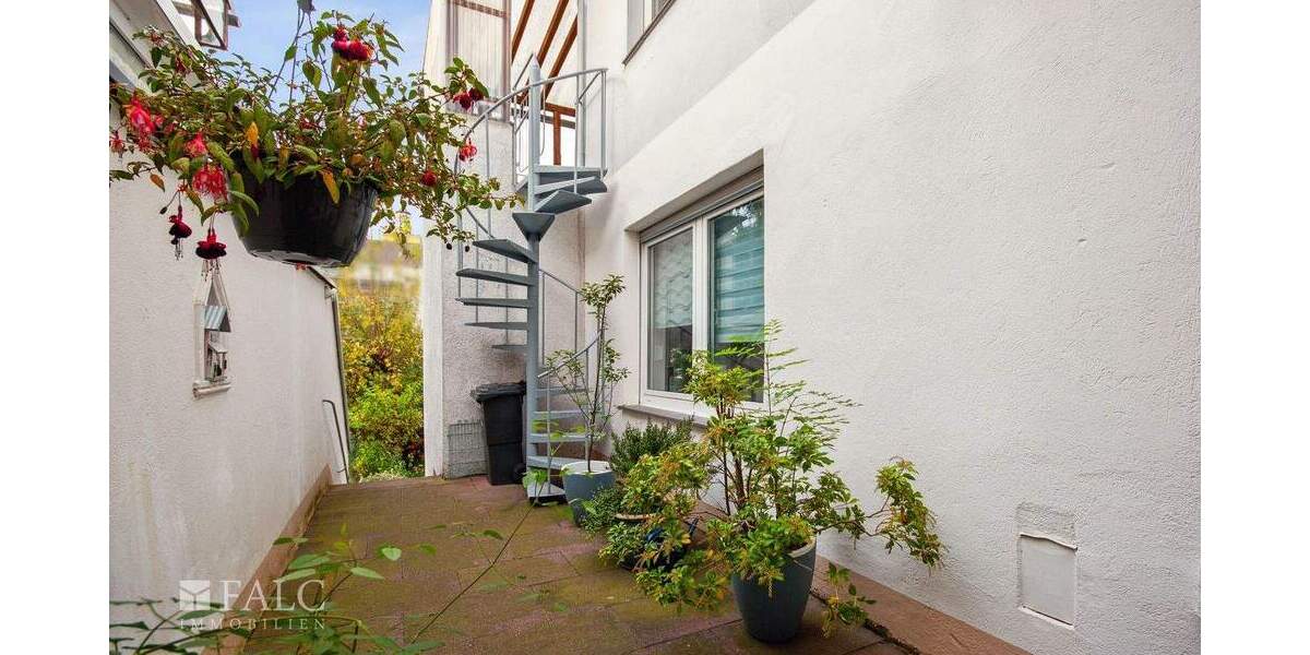 Mehrfamilienhaus, Wohnhaus Düren Distelrath - 8 Zimmer, 246 m&sup2;, 359.000&euro; | Angebot:25696383