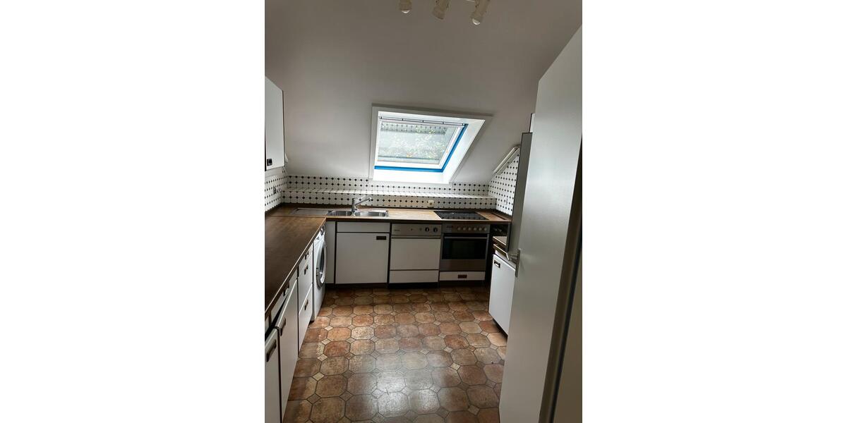 Dachgeschoßwohnung Aachen Aachen-Mitte - 2 Zimmer, 95 m&sup2;, 950&euro; | Angebot:24522712