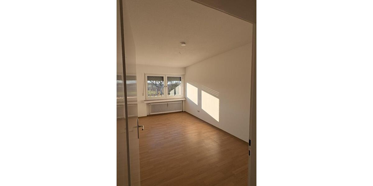Etagenwohnung Eschweiler - 3 Zimmer, 75 m&sup2;, 650&euro; | Angebot:25767220