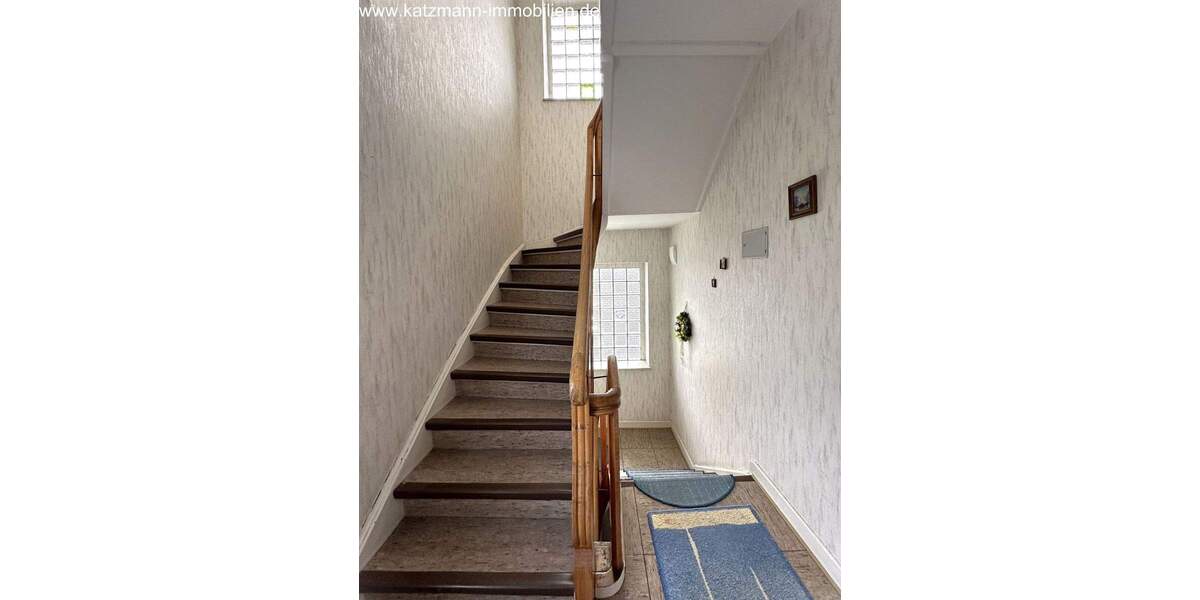 Mehrfamilienhaus, Wohnhaus Hürth Gleuel - 9 Zimmer, 218 m&sup2;, 550.000&euro; | Angebot:25802258