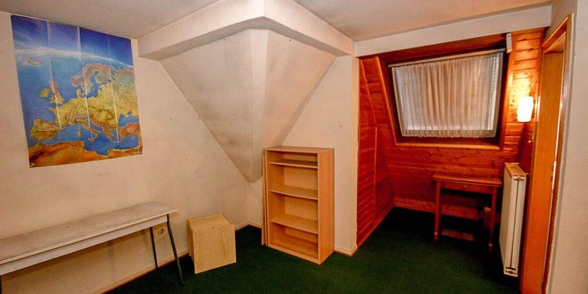 Einfamilienhaus Brühl - 6 Zimmer, 135 m&sup2;, 298.000&euro; | Angebot:25709861