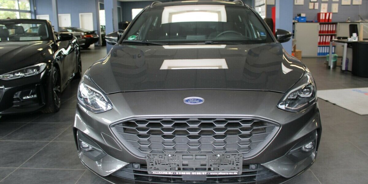 Ford Focus 1.5 EcoBoost Aut. St-Line 51.050 km 17.980 &euro; Euskirchen 53881