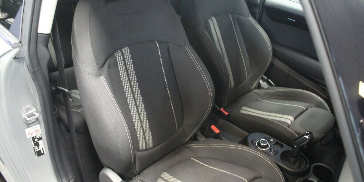 Mini Cooper SE Essential Trim 6.970 km 16.980 &euro; Euskirchen 53881