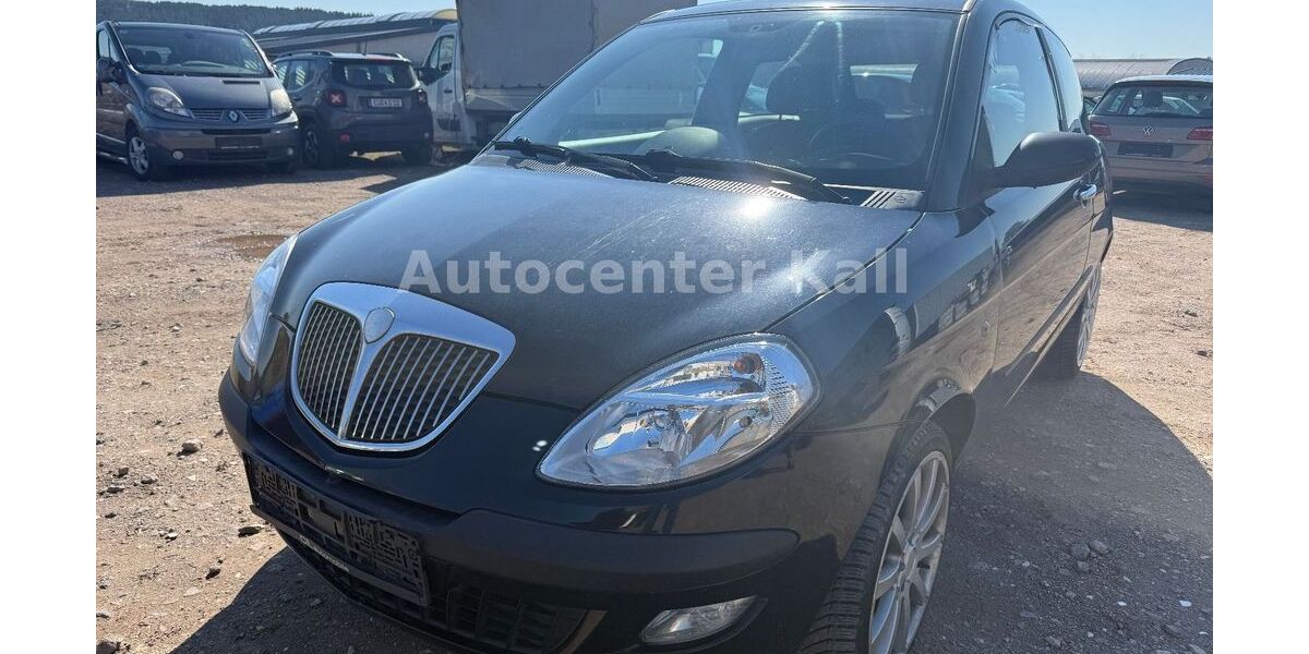 Lancia Ypsilon 135.000 km 1.490 &euro; Kall 53925