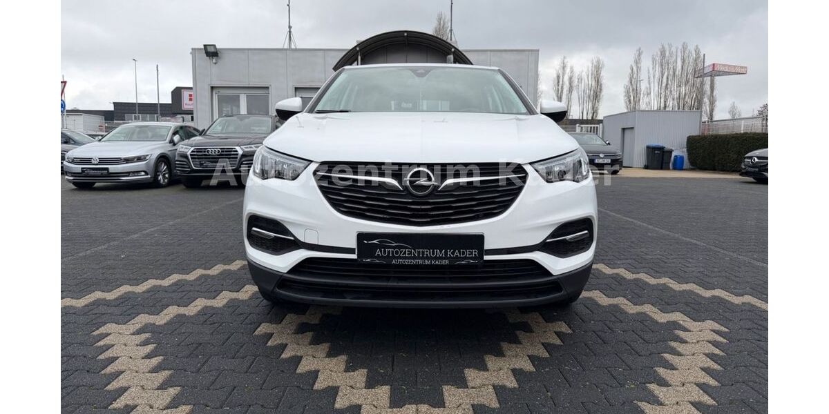 Opel Grandland (X) 148.000 km 11.900 &euro; Eschweiler 52249