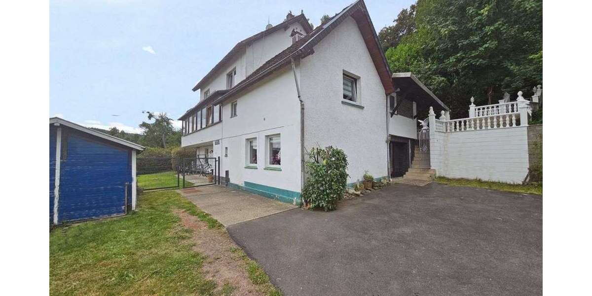 Einfamilienhaus Simmerath - 9 Zimmer, 323 m&sup2;, 299.000&euro; | Angebot:22965425