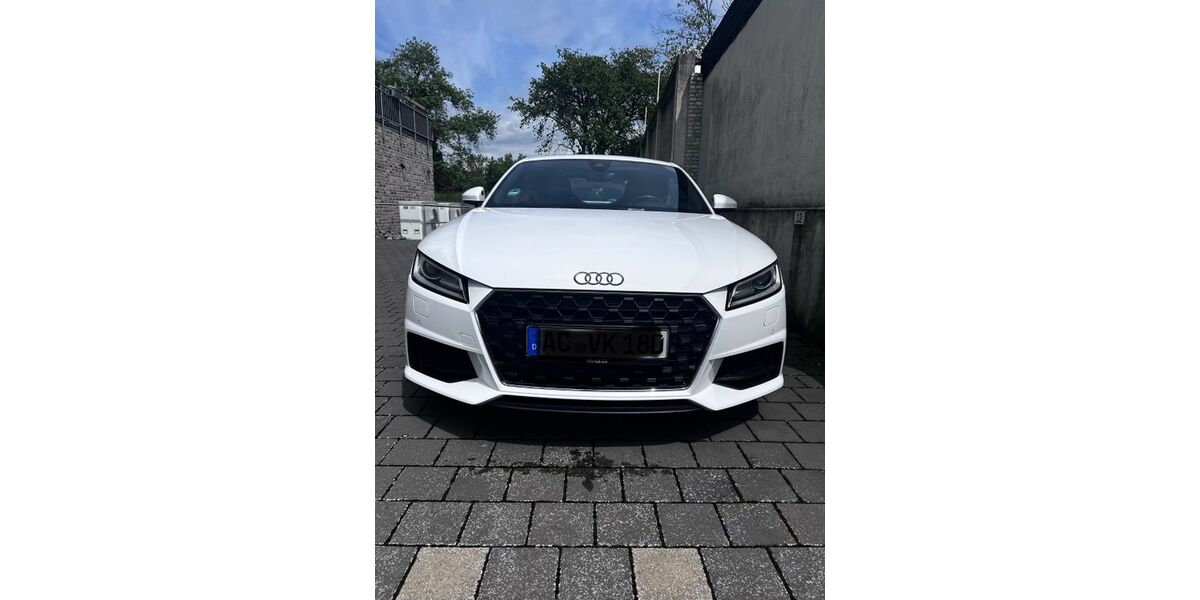 Audi TT 99.989 km 25.000 &euro; Baesweiler 52499