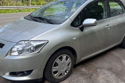 Toyota Auris 190.851 km 2.799 &euro; Aachen 52070