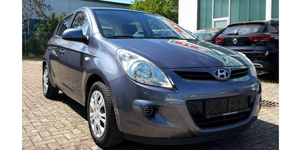 Hyundai i20 104.398 km 5.790 &euro; Düren 52349