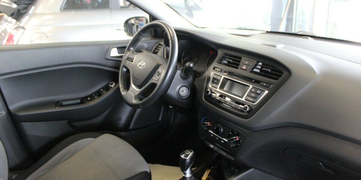 Hyundai i20 1.0 - Klima - 111.957 km 8.980 &euro; Euskirchen 53881