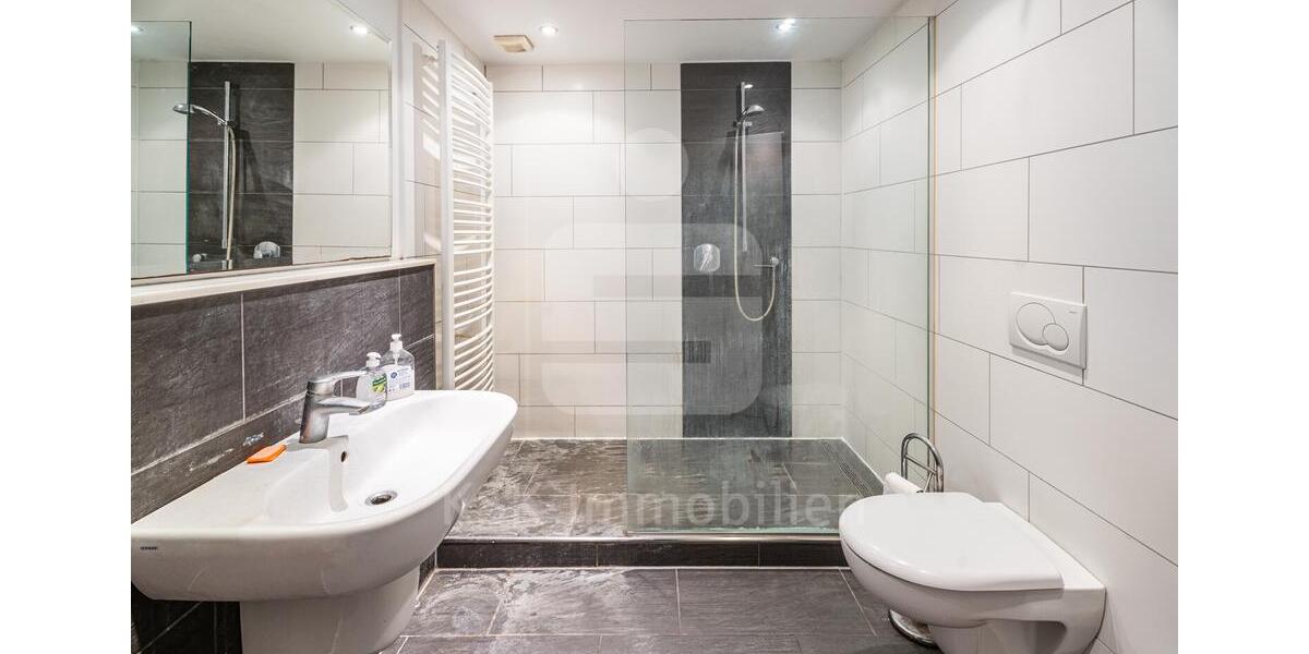 Reihenhaus Hürth - 5 Zimmer, 187 m&sup2;, 2.100&euro; | Angebot:24506717