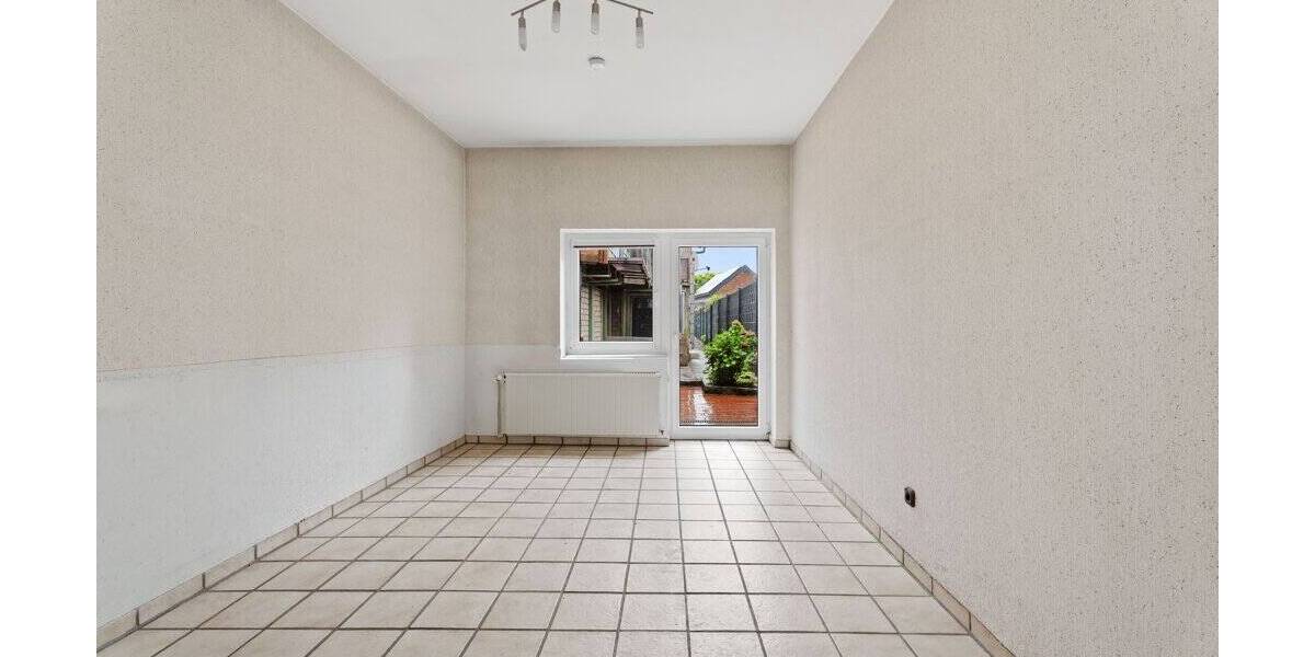 Mehrfamilienhaus, Wohnhaus Alsdorf Schaufenberg - 6 Zimmer, 136 m&sup2;, 219.000&euro; | Angebot:26695938
