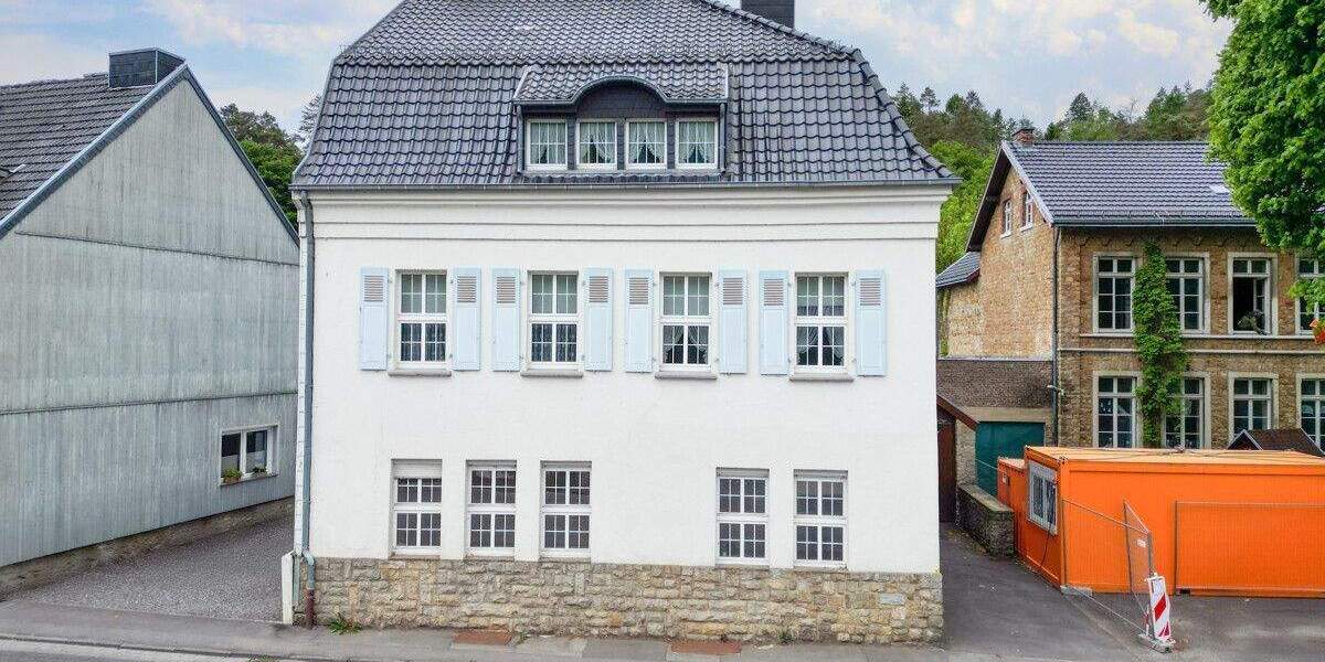 Einfamilienhaus Stolberg (Rheinland) Vicht - 8 Zimmer, 249 m&sup2;, 499.000&euro; | Angebot:25674474