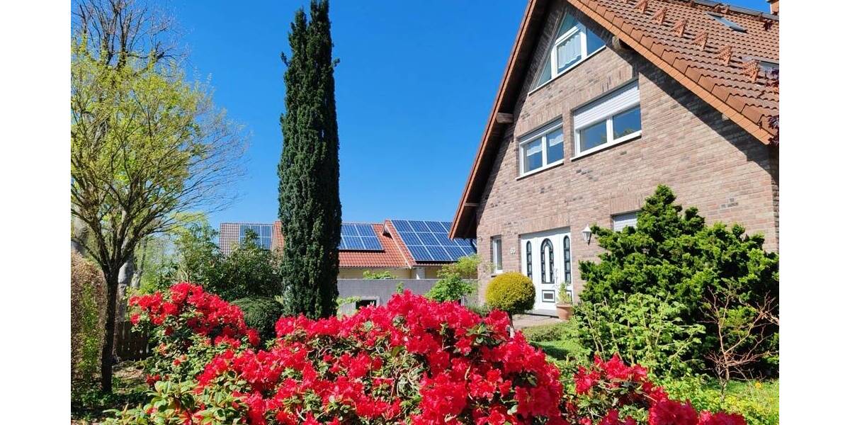 Mehrfamilienhaus, Wohnhaus Roetgen - 9 Zimmer, 280 m&sup2;, 890.000&euro; | Angebot:25971022