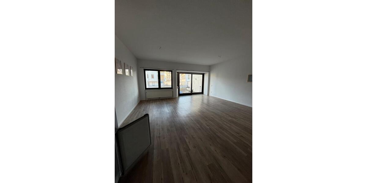 Etagenwohnung Euskirchen - 2 Zimmer, 120 m&sup2;, 1.200&euro; | Angebot:26585315
