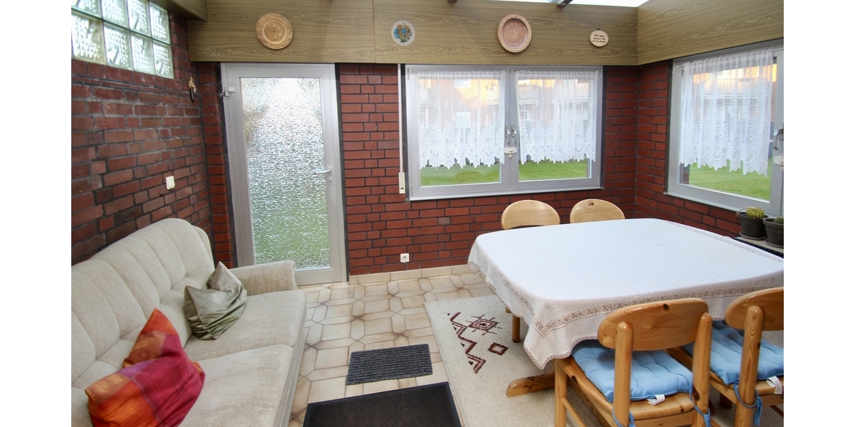 Charmantes Einfamilienhaus mit Potenzial und großzügiger Grundstücksfläche in Gymnich - Einfamilienhaus Erftstadt | Angebot:24509866