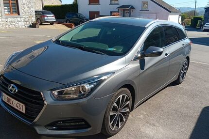 Hyundai i40 165.000 km 8.900 &euro; Aachen 52070