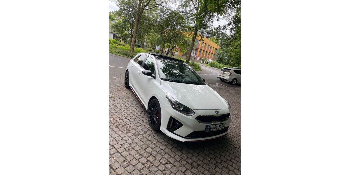 Kia ceed / Ceed 105.000 km 17.777 &euro; Aachen 52070