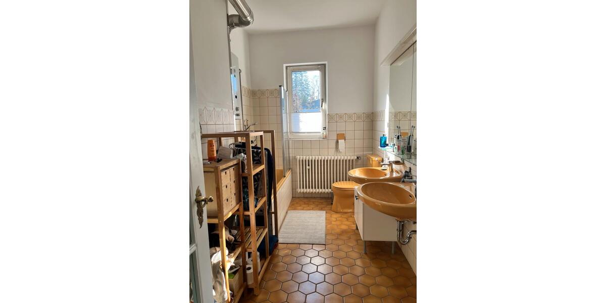 Etagenwohnung Aachen Aachen-Mitte - 2 Zimmer, 180 m&sup2;, 698&euro; | Angebot:24830828