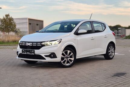 Dacia Sandero 30.000 km 12.400 &euro; Aachen 52074