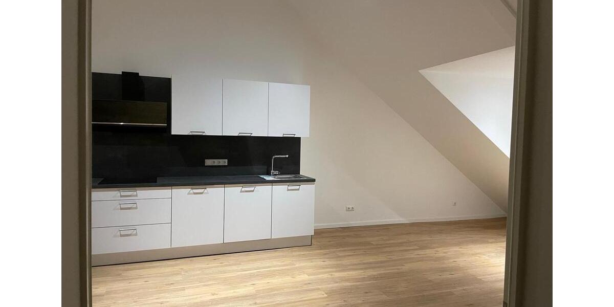 Dachgeschoßwohnung Aachen Aachen-Mitte - 2 Zimmer, 65 m&sup2;, 840&euro; | Angebot:26573264