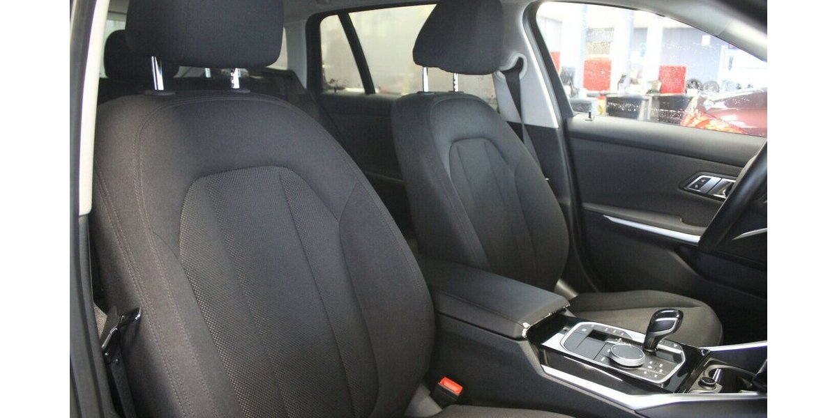 BMW 318 318i Touring Aut. Advantage 51.120 km 23.980 &euro; Euskirchen 53881