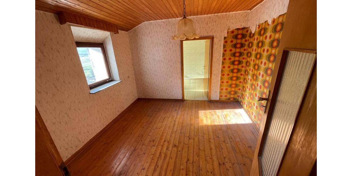 Reihenhaus Eschweiler - 6 Zimmer, 100 m&sup2;, 219.000&euro; | Angebot:25285888