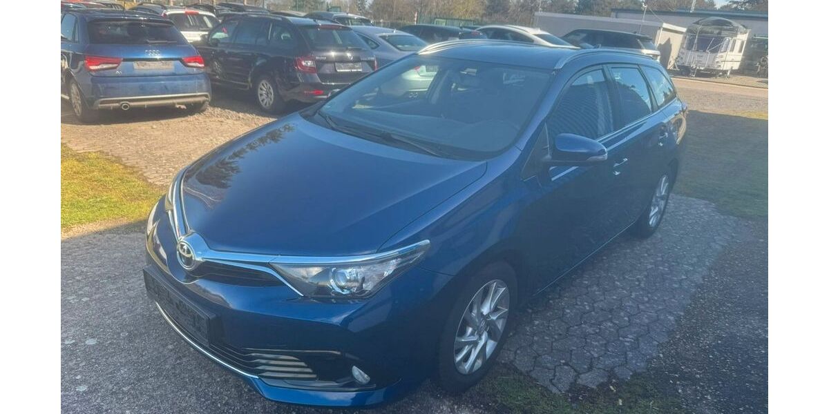 Toyota Auris 132.661 km 6.499 &euro; Euskirchen 53879