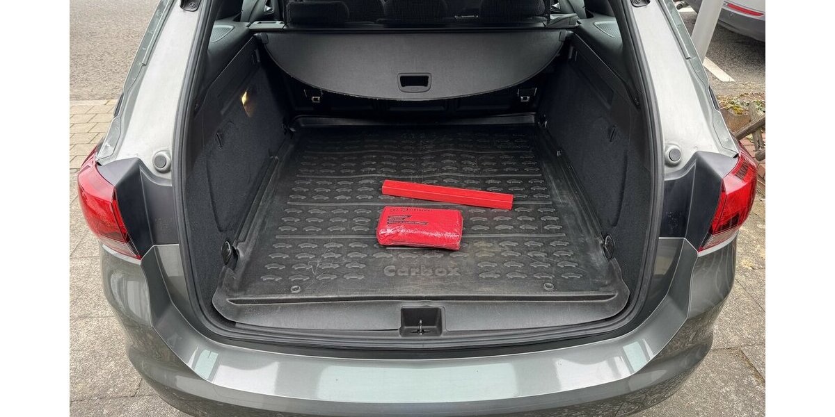 Opel Astra K Klima Navi Temp CarPlay AHK ServNeu 1.Hd 100.000 km 10.000 &euro; Erftstadt 50374