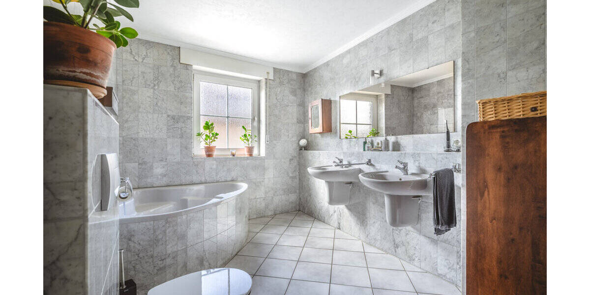 Mehrfamilienhaus, Wohnhaus Alsdorf Hoengen - 6 Zimmer, 219 m&sup2;, 569.000&euro; | Angebot:26192167