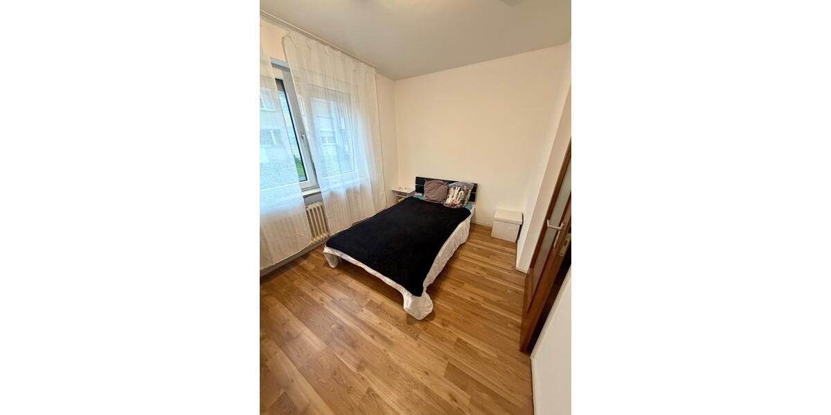 Erdgeschoßwohnung Aachen Aachen-Mitte - 5 Zimmer, 80 m&sup2;, 400&euro; | Angebot:26447930