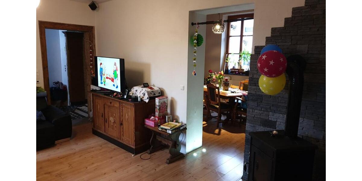 Einfamilienhaus Linnich - 8 Zimmer, 150 m&sup2;, 460.000&euro; | Angebot:25282171