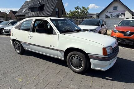 Opel Kadett 68.485 km 2.200 &euro; Übach Palenberg 52531
