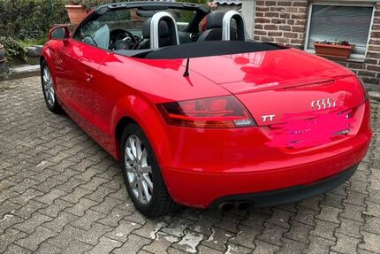 Audi TT 195.000 km 5.700 &euro; Aachen 52072