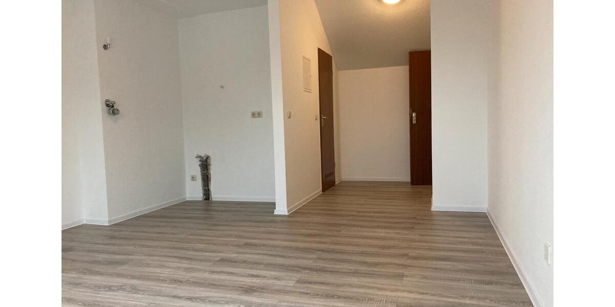 Dachgeschoßwohnung Eschweiler - 1 Zimmer, 23 m&sup2;, 250&euro; | Angebot:25844820