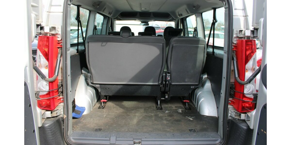 Peugeot Expert Tepee Access Hdi 125 - 9-Sitzer - 155.708 km 12.980 &euro; Euskirchen 53881