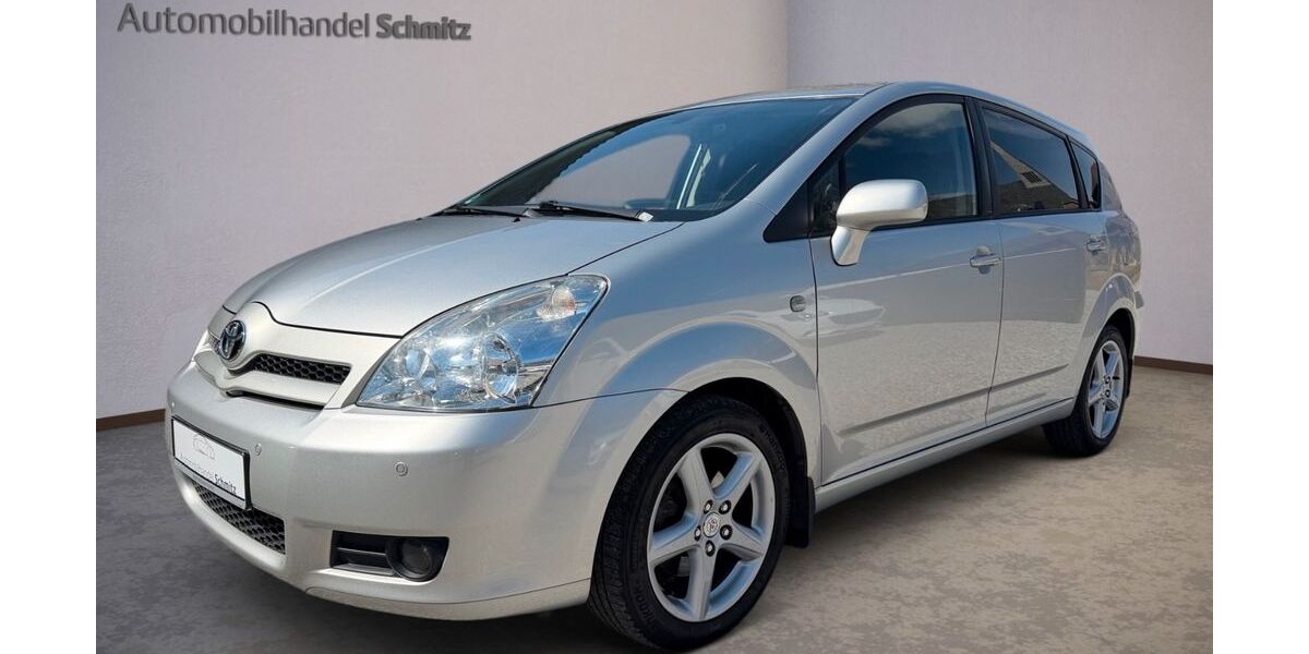 Toyota Corolla Verso 254.000 km 3.990 &euro; Linnich 52441