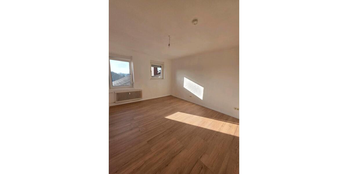 Etagenwohnung Alsdorf - 3 Zimmer, 82 m&sup2;, 950&euro; | Angebot:25960300