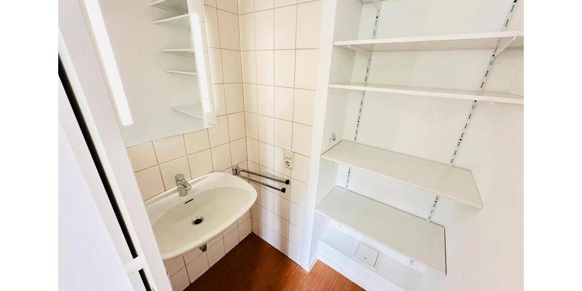 Etagenwohnung Aachen Aachen-Mitte - 4 Zimmer, 100 m&sup2;, 1.495&euro; | Angebot:26638425