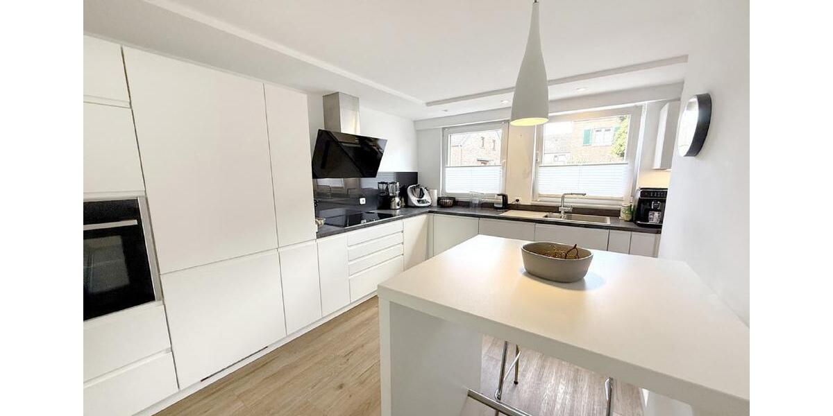 Einfamilienhaus Frechen - 5 Zimmer, 154 m&sup2;, 2.495&euro; | Angebot:26060513