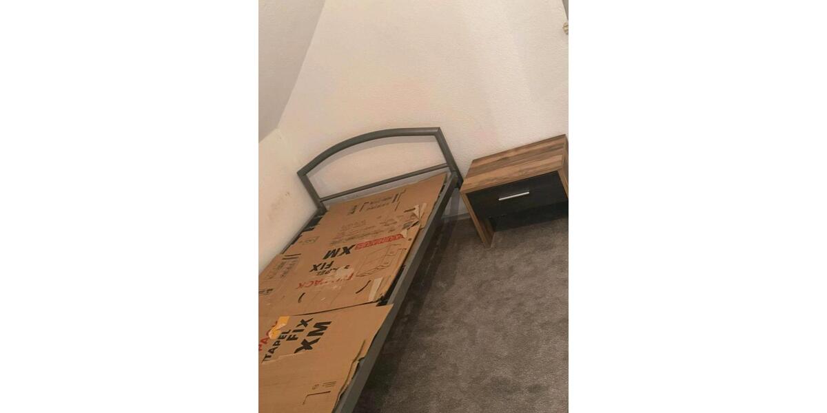 Etagenwohnung Frechen - 7 Zimmer, 150 m&sup2;, 2.200&euro; | Angebot:26498588