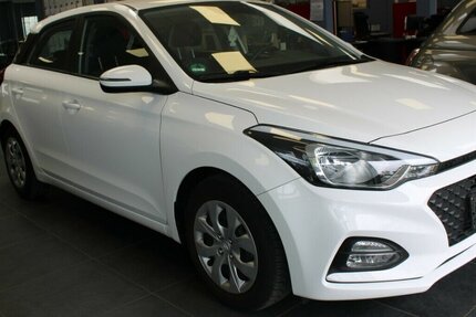 Hyundai i20 1.2 - 5-Türig - Klima - 41.802 km 11.980 &euro; Euskirchen 53881